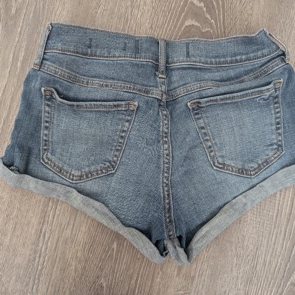 Hollister Denim Shorts - Picture 3 of 3